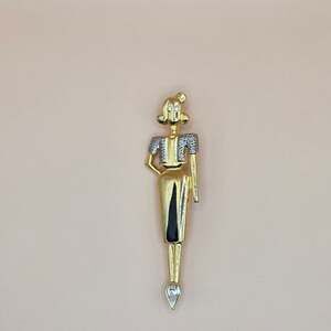 Elegant vintage gold tone women figural brooch pin